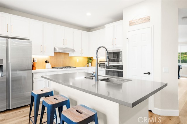 42016 Delmonte Street, Temecula CA: https://media.crmls.org/medias/91f02a03-b983-4fc6-bd07-c1623cad2a05.jpg