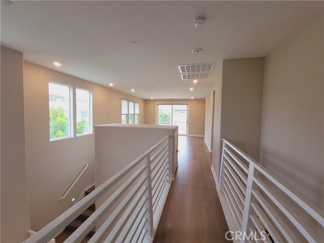 66 Swift, Irvine CA: https://media.crmls.org/medias/91f077e8-9ba9-46c5-8bf4-904573557d03.jpg
