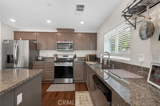 Detail Gallery Image 11 of 53 For 27777 Calle Talavera, Menifee,  CA 92585 - 3 Beds | 2 Baths