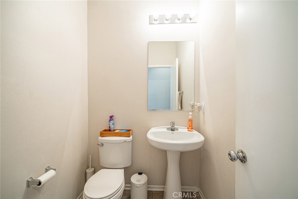 https://media.crmls.org/medias/91f1a609-fecc-487d-a3f6-beeabb232b5e.jpg?preset=X-Large