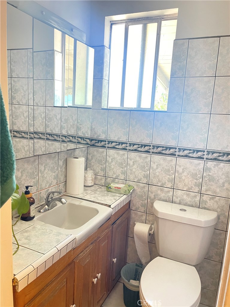https://media.crmls.org/medias/91f20a22-4c6f-4c86-8b8f-8e4c07b802e8.jpg?preset=X-Large