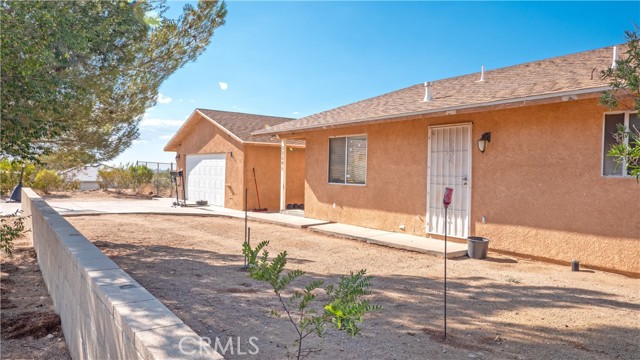 Detail Gallery Image 5 of 45 For 22686 Roundup Way, Apple Valley,  CA 92308 - 4 Beds | 2 Baths