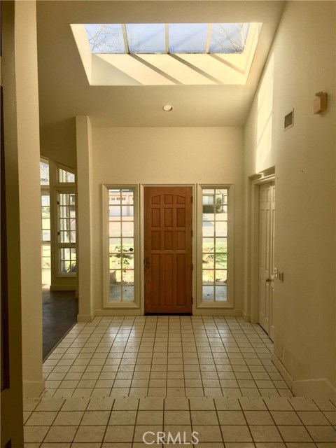 Soaring Light filled Entry Soaring Light filled Entry