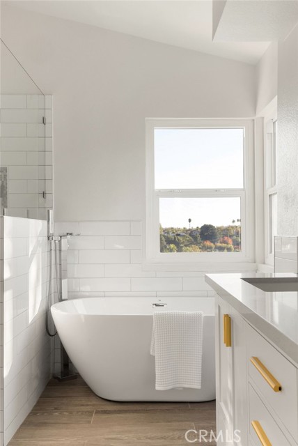 Detail Gallery Image 29 of 58 For 24912 Eaton Ln, Laguna Niguel,  CA 92677 - 4 Beds | 2/1 Baths