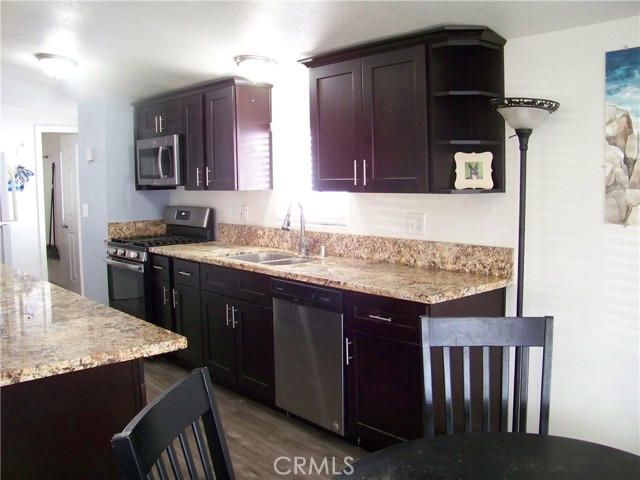 655 Main, San Jacinto CA: https://media.crmls.org/medias/91f55e2f-a5a3-43ca-ac90-67527f8b0ace.jpg