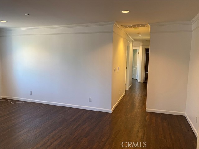 Detail Gallery Image 11 of 15 For 14342 W Tiara St #2,  Sherman Oaks,  CA 91401 - 3 Beds | 2 Baths