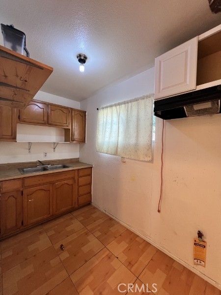 Detail Gallery Image 10 of 20 For 2160 E 105th, Los Angeles,  CA 90002 - 3 Beds | 2 Baths