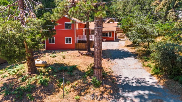 5940 Lake Drive, Angelus Oaks CA: https://media.crmls.org/medias/91f5fa42-8144-4d6d-9246-37eaaad817ba.jpg