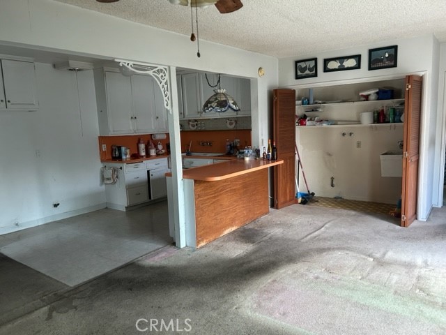 kitchen & laundry room