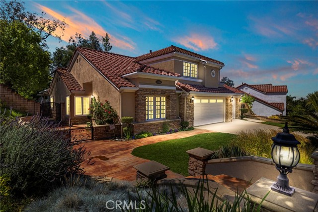 2304 Trickling Creek Drive, La Verne CA: https://media.crmls.org/medias/91f6ddab-19ec-4119-b409-c8c35bcf2f73.jpg