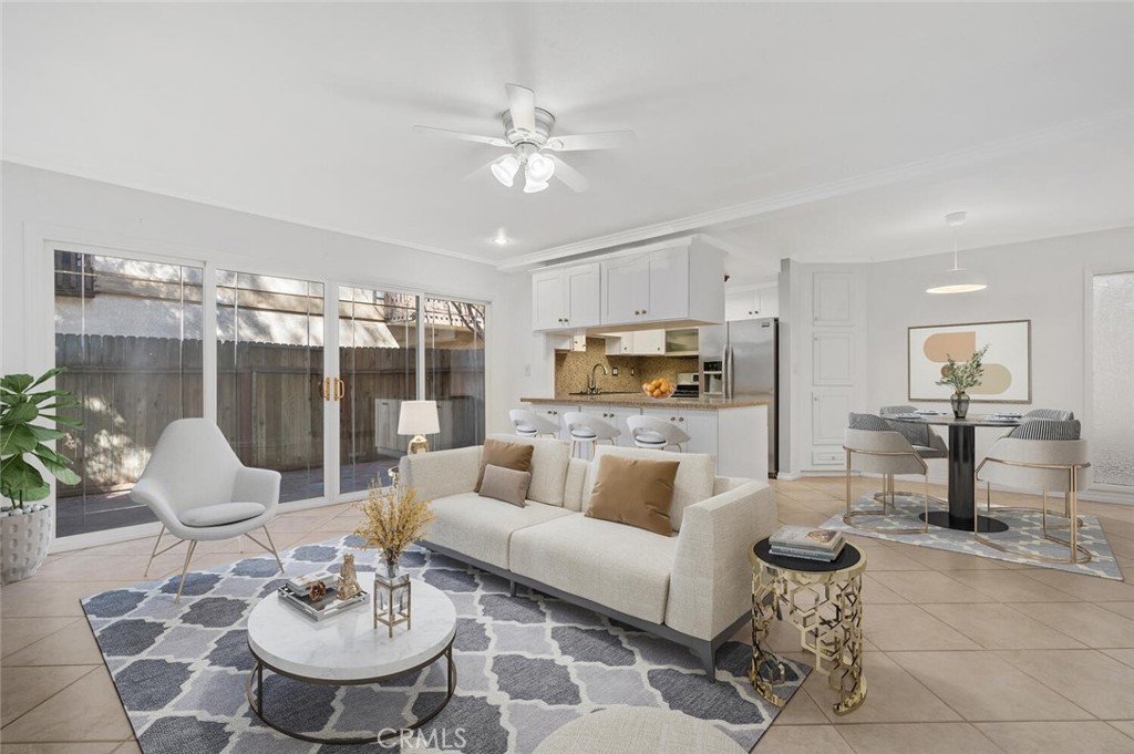 3050 S Bristol Street 7C, Santa Ana, CA 92704