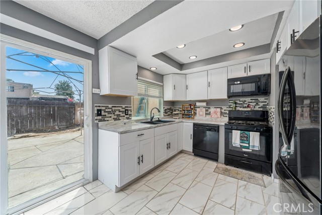 12241 Carnation, Moreno Valley CA: https://media.crmls.org/medias/91f76959-bf75-4bab-96d3-7e99ce370a27.jpg