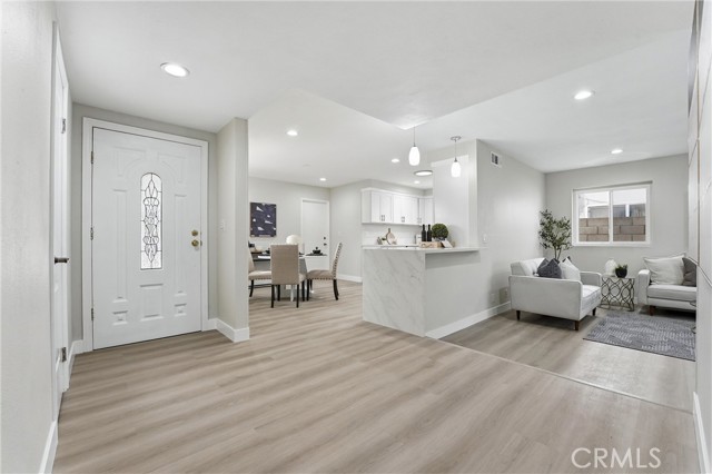 Detail Gallery Image 3 of 48 For 10377 Morning Glory Ave, Fountain Valley,  CA 92708 - 4 Beds | 2 Baths