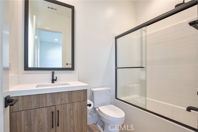 32195 Daybrook Terrace, Temecula CA: https://media.crmls.org/medias/91f78eb3-7561-4ab9-ae1e-2c47aa48dcb0.jpg
