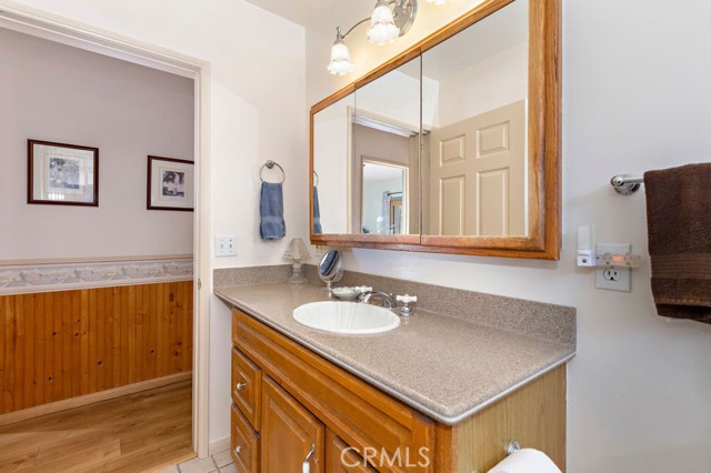 527 Blossom Lane, Redondo Beach, California 90278, 3 Bedrooms Bedrooms, ,1 BathroomBathrooms,Residential,Sold,Blossom Lane,OC22082269