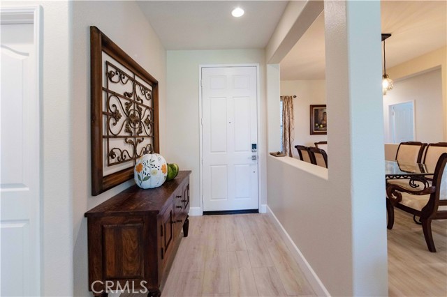 Detail Gallery Image 4 of 64 For 33554 Poppy Ln, Murrieta,  CA 92563 - 4 Beds | 2 Baths