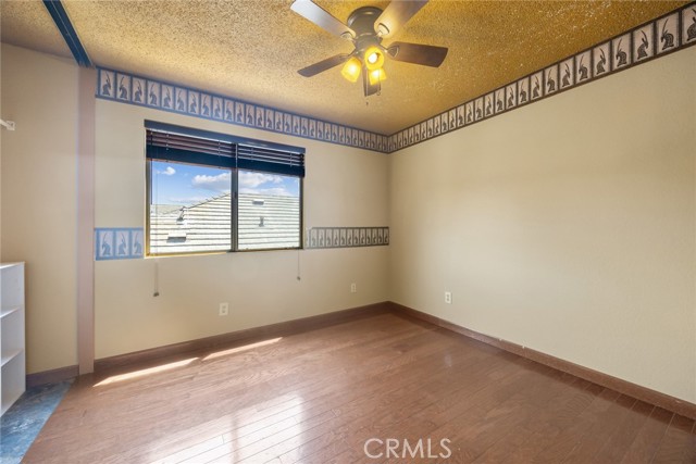 5795 Blackbird Lane, La Verne CA: https://media.crmls.org/medias/91f82b75-234e-4e9f-975f-4e1e2ea6eccf.jpg