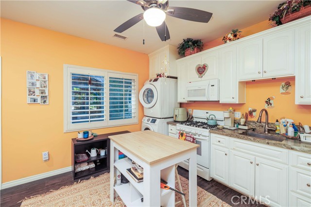 Detail Gallery Image 3 of 75 For 4133 Rogers Ln, Spring Valley,  CA 91977 - 4 Beds | 4 Baths