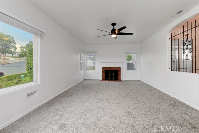 838 E 13th Street, National City CA: https://media.crmls.org/medias/91f8f222-4b2f-4e5b-9f08-57658be3b77f.jpg