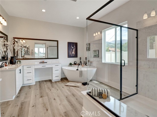 35886 Wildwood Crest Drive, Yucaipa CA: https://media.crmls.org/medias/91f8f599-1521-4fe0-b26c-2b12031f06d0.jpg