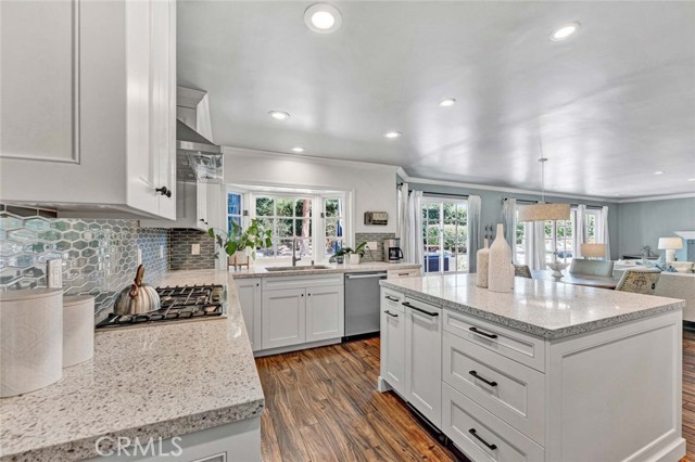 Detail Gallery Image 10 of 53 For 18731 Monte Vista Cir, Villa Park,  CA 92861 - 4 Beds | 3/1 Baths