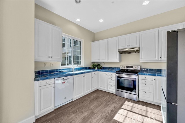 Detail Gallery Image 13 of 36 For 2861 Ballesteros Ln, Tustin,  CA 92782 - 3 Beds | 2/1 Baths