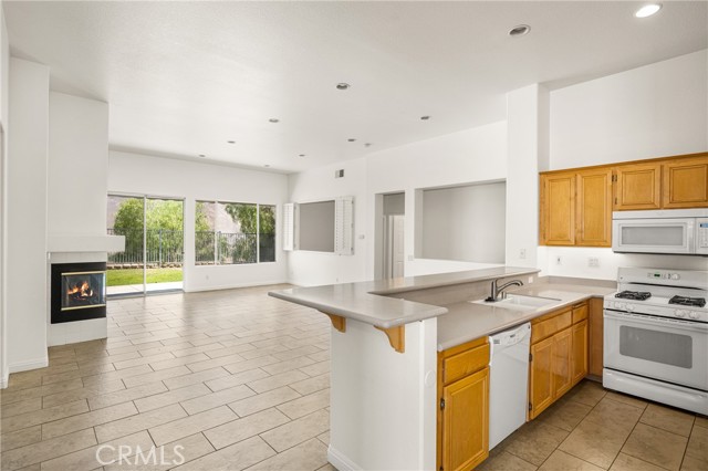 Detail Gallery Image 7 of 39 For 13758 Palomino Creek Dr, Corona,  CA 92883 - 4 Beds | 2 Baths