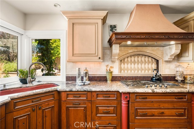 26811 Via Matador, Mission Viejo CA: https://media.crmls.org/medias/91fb9802-96ce-492f-b664-bb18324ff98c.jpg