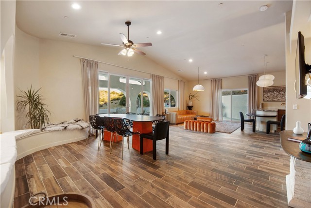 54001 Ridge Road, Yucca Valley CA: https://media.crmls.org/medias/91fbf7ae-14fa-4e9c-97a9-39c8a3b48312.jpg