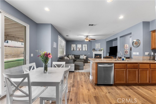 4122 Rainer, Lancaster CA: https://media.crmls.org/medias/91fd8fea-eea2-4049-bba8-2bcedbb34706.jpg