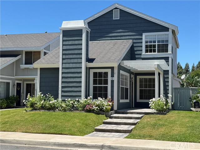 Detail Gallery Image 1 of 18 For 12 Wildbrook, Irvine,  CA 92614 - 3 Beds | 2/1 Baths