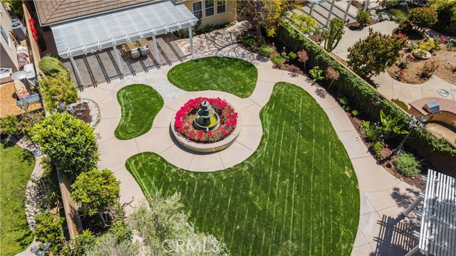 9 Whitford, Irvine CA: https://media.crmls.org/medias/91ff2e9a-1773-4043-b46a-ef439974b70a.jpg