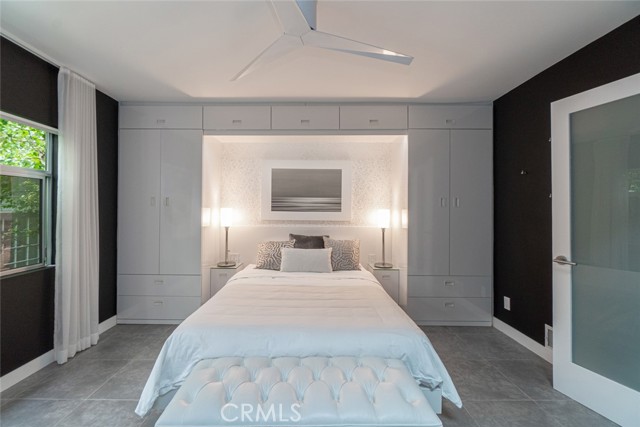 541 1st Street, Manhattan Beach, California 90266, 2 Bedrooms Bedrooms, ,2 BathroomsBathrooms,Residential,Sold,1st,SB23123581