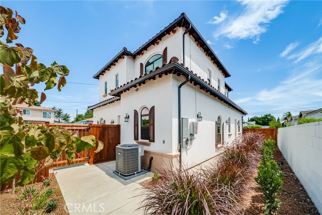 Detail Gallery Image 34 of 54 For 2709 Cogswell Rd #B,  El Monte,  CA 91732 - 4 Beds | 4/1 Baths