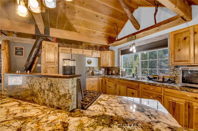 33141 Big Bear Lake Road, Running Springs, CA 92382