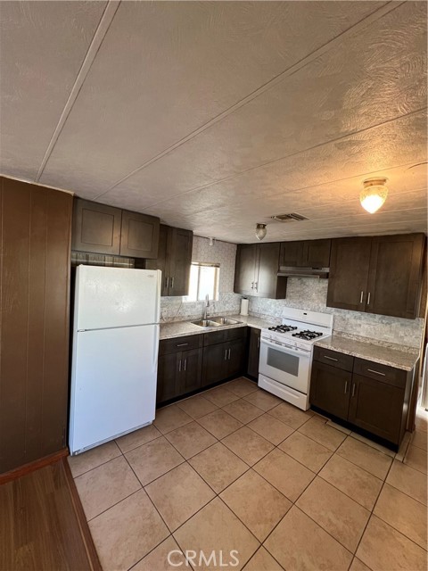 Detail Gallery Image 5 of 22 For 1441 Paso Real #237,  Rowland Heights,  CA 91748 - 2 Beds | 2 Baths