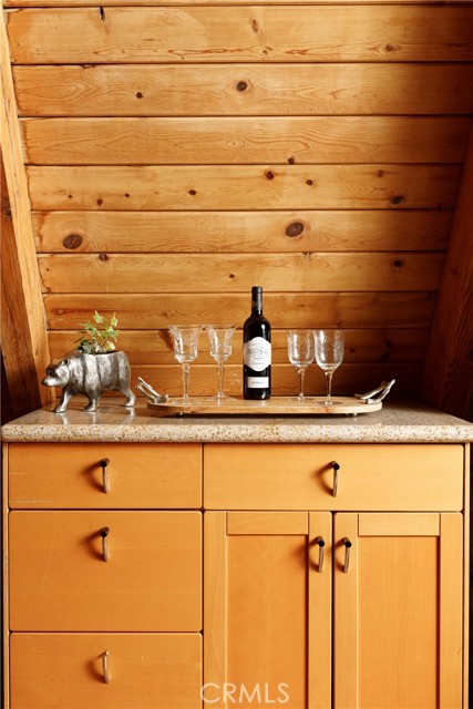 Detail Gallery Image 10 of 34 For 422 Pyramid, Lake Arrowhead,  CA 92352 - 3 Beds | 2 Baths