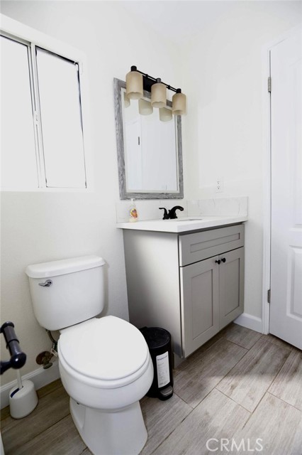 3 Bed Home for Sale in Hawthorne, California