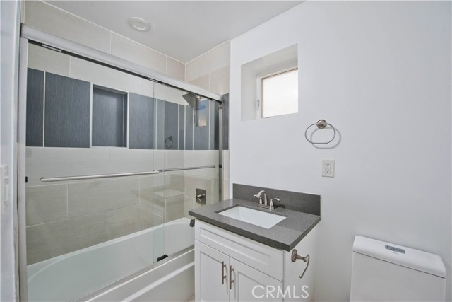 Detail Gallery Image 13 of 20 For 635 N Harvard Bld #635.75,  Los Angeles,  CA 90004 - 2 Beds | 1 Baths