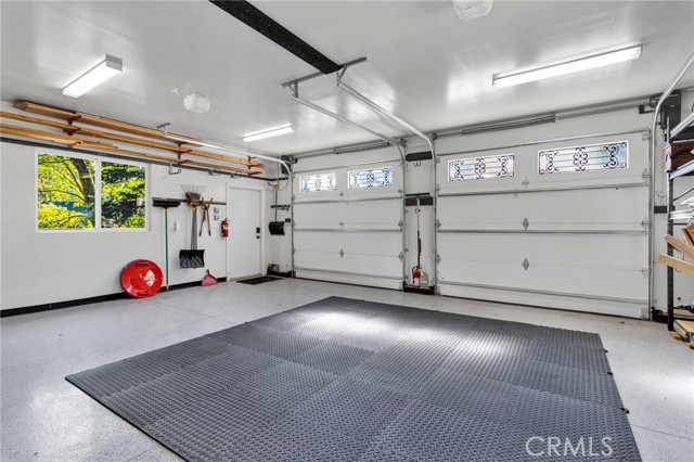 915 Trinity, Lake Arrowhead, CA 92352