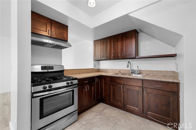 Detail Gallery Image 9 of 20 For 1040 Spazier Ave #3,  Glendale,  CA 91201 - 2 Beds | 2/1 Baths