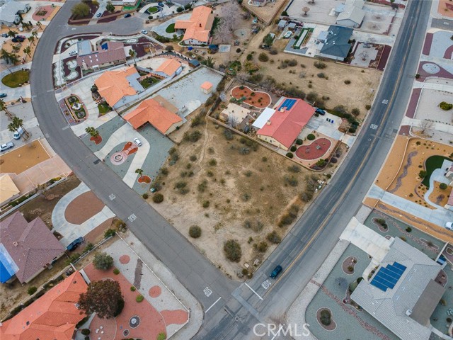 Detail Gallery Image 4 of 27 For 16499 Kamana Rd, Apple Valley,  CA 92307 - – Beds | – Baths