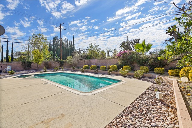 Detail Gallery Image 27 of 31 For 8303 Natalie Ln, West Hills,  CA 91304 - 4 Beds | 3 Baths