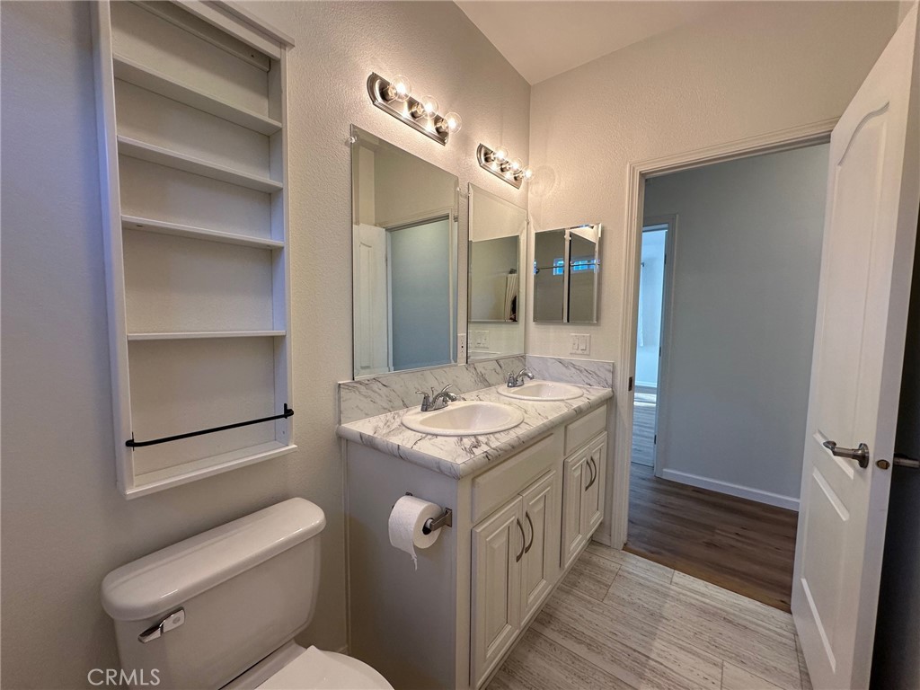 MLS #OC25227530 image #34