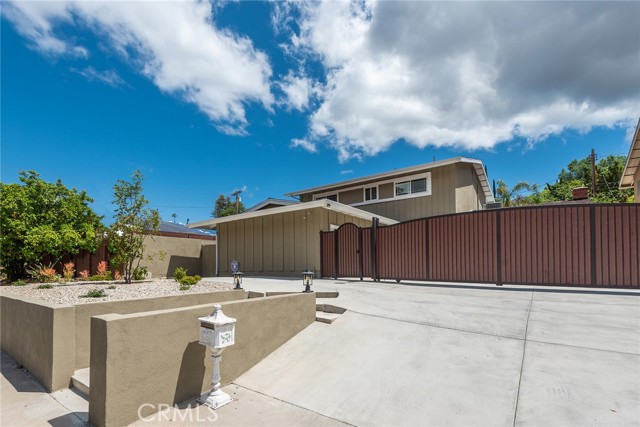 22796 Avenue San Luis, Woodland Hills (los Angeles), CA, 91364 22796 Avenue San Luis, Woodland Hills (los Angeles), CA, 91364