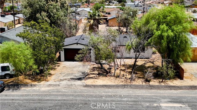 5441 Abronia Avenue, 29 Palms CA: https://media.crmls.org/medias/9204d704-9029-4877-8c87-e6253aae0c0f.jpg