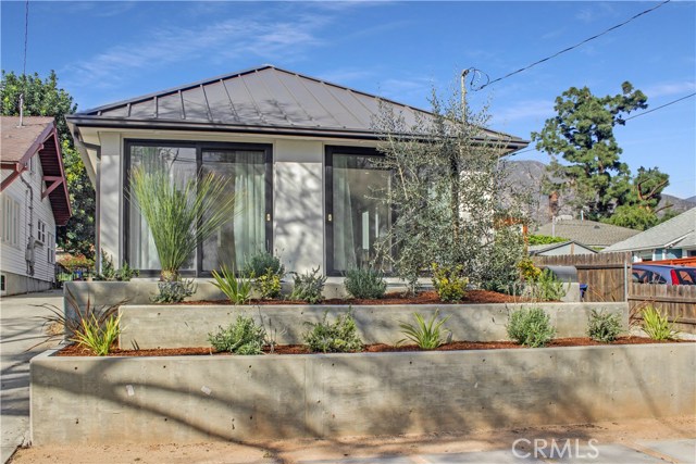 Photo of 129 W Montecito Avenue, Sierra Madre, CA 91024