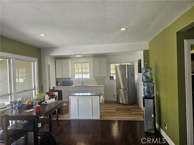Detail Gallery Image 13 of 22 For 13448 Stagg St, Panorama City,  CA 91402 - 3 Beds | 2 Baths