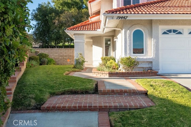 Detail Gallery Image 3 of 46 For 19447 Old Friend, Canyon Country,  CA 91351 - 4 Beds | 3 Baths