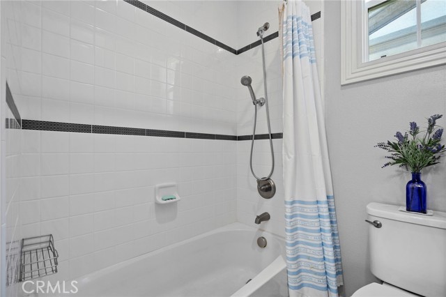 18 Goldenrod, Lake Forest CA: https://media.crmls.org/medias/92061ad2-9e68-458b-b172-e861239a775b.jpg